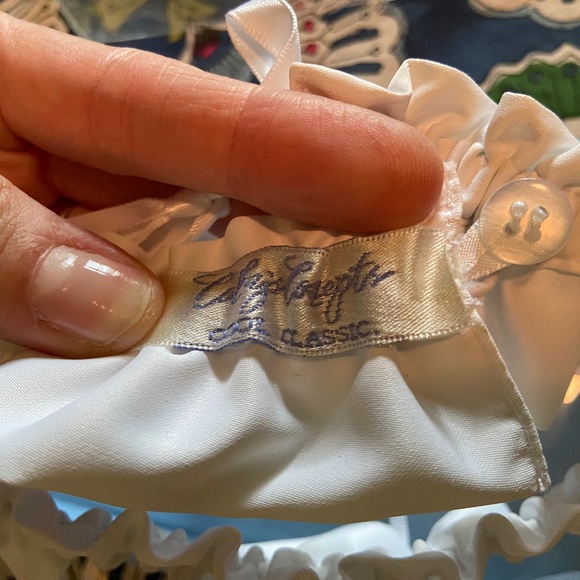 Cathy Concepts bridal garter - Picture 3 of 4